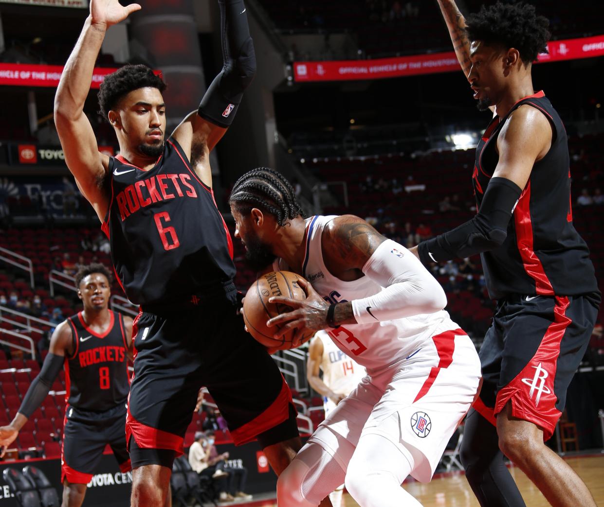 3叉戟74 32 17,火箭惜败快船!伍德24 19!乔治33 14,考神11 8